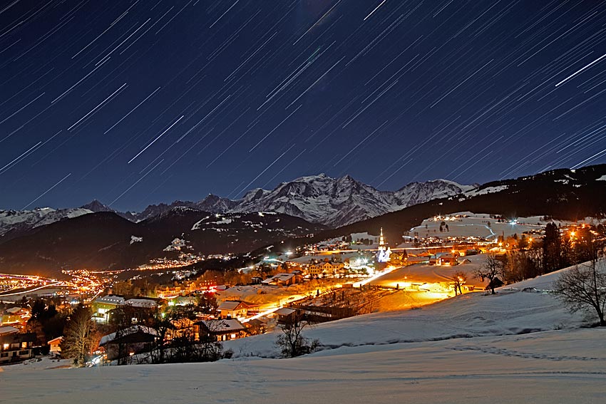 Filé d'étoiles sur Combloux et le Mont-Blanc - Haute-Savoie - Nightscape