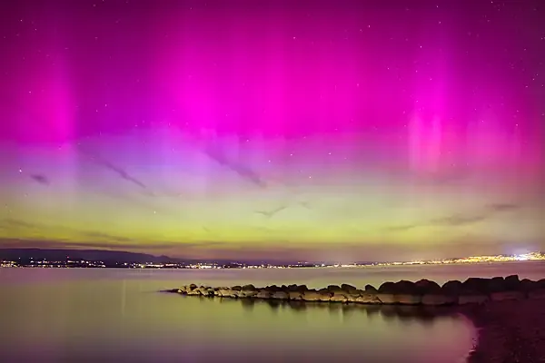 Lac Léman sous les aurores