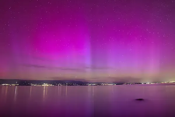 Aurores boréales sur le lac Léman, les plus belles photos du photographe Christophe Bourreau