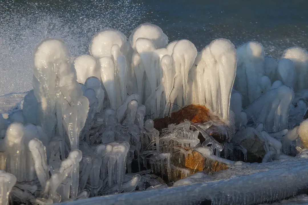 Lac Léman gelé - sculpture de glace à Anthy sur Léman